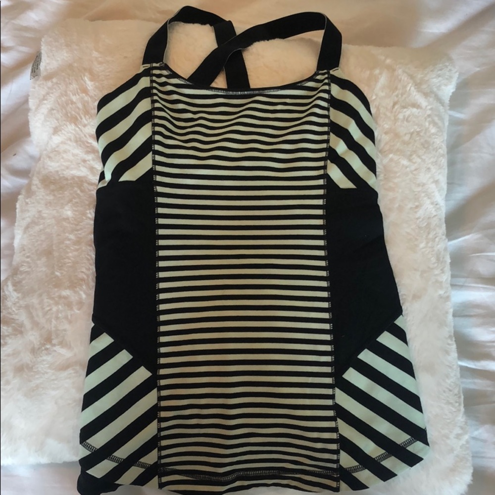 Lululemon tank with built in sports bra mint/black
